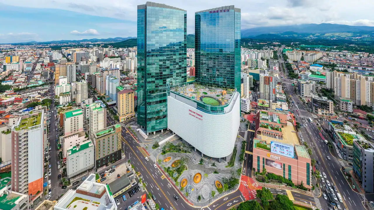 CJUGH-R040-Exterior-Aerial-View.16x9.webp_看图王.jpg CJUGH-R040-Exterior-Aerial-View.16x9.webp_看图王.jpg